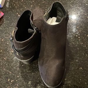 Girl Size 3 black bootie from Tillys